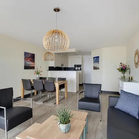 De Trintel Met Zeezicht アパート *